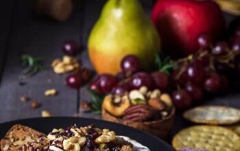 Easy Baked Brie With Nuts and Cranberries