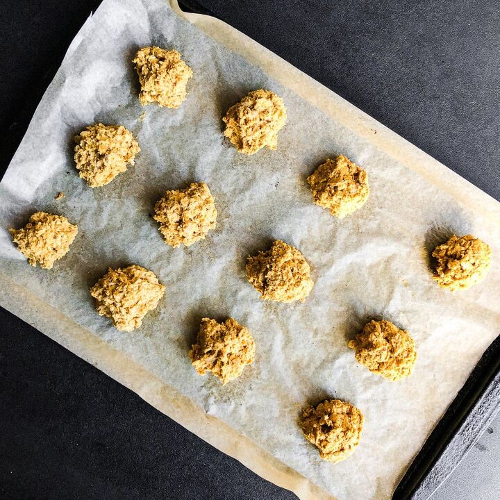 pumpkin spice oatmeal cookies, Form balls and place on baking sheet