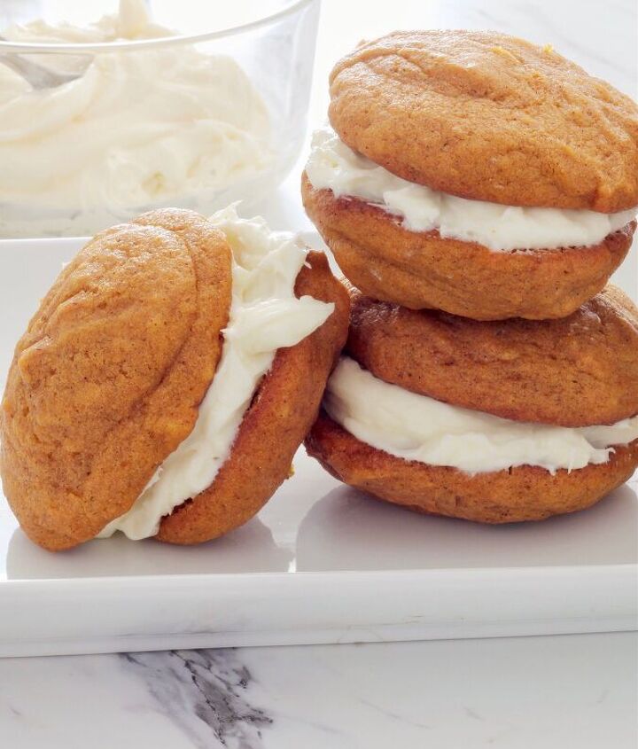 Pumpkin Whoopie Cookies | Foodtalk Pumpkin Whoopie Cookies | Foodtalk