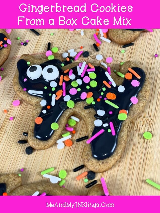 black cat gingerbread cookies