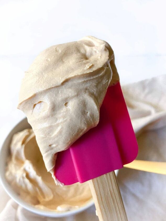 fluffy peanut butter frosting