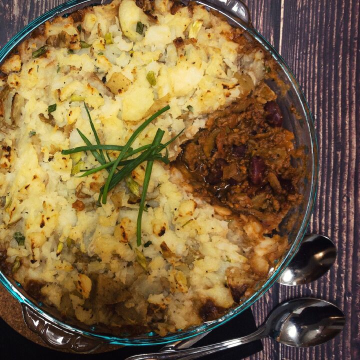 s 12 fall pies your whole family will love, Chilli Con Cottage Pie