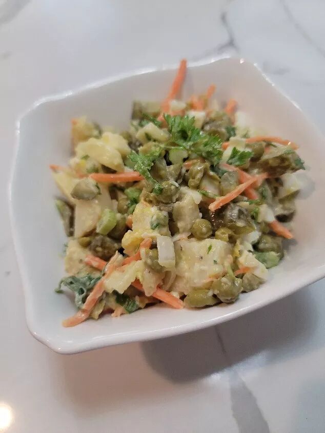 salat olivier russian potato salad