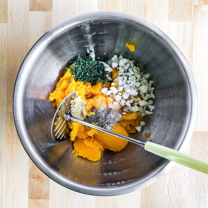 mashed butternut squash, Add the squash flesh and remaining ingredients to a bowl