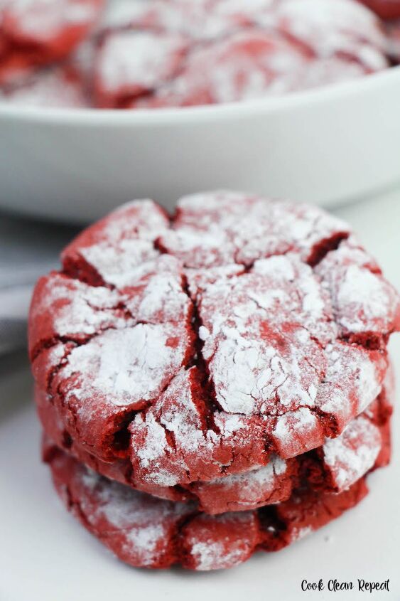 red velvet crinkles cookies