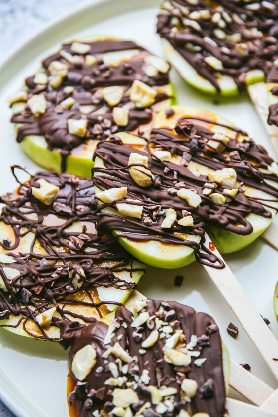 s 10 addictive vegan snacks that will have you coming back for seconds, Chocolate Covered Caramel Apple Slices