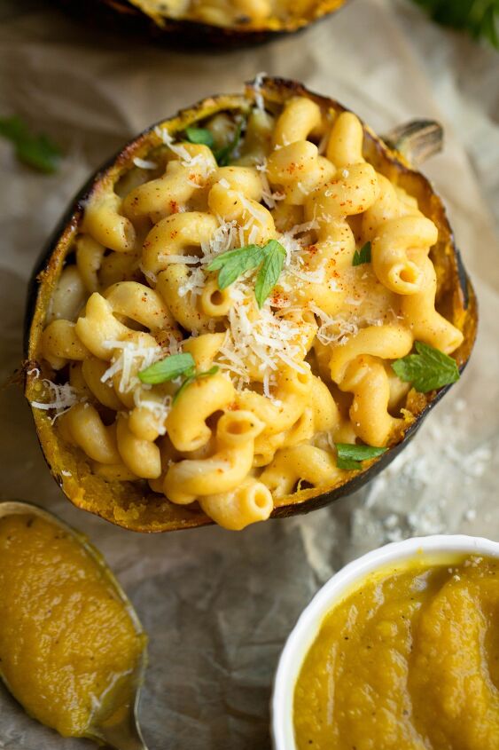 mac n cheese stuffed acorn squash, This acorn squash is stuffed with delicious creamy pasta and makes a great side dish for Thanksgiving