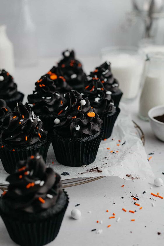 black velvet cupcakes
