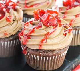 11 classy wedding dessert recipes, Chocolate Cherry Cupcakes