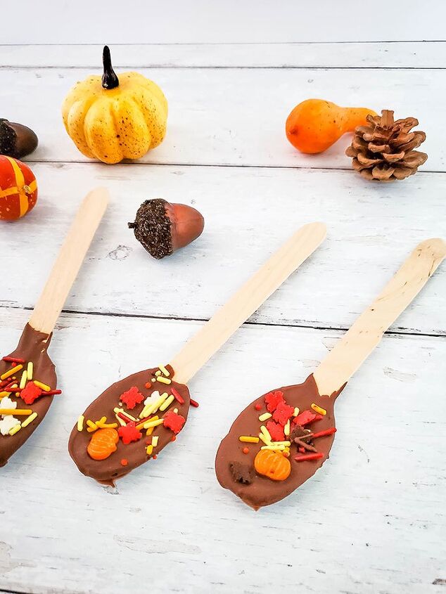 how to make chocolate dipped spoons