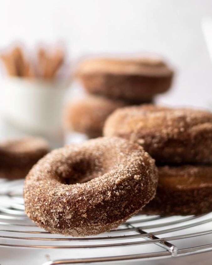 easy baked apple cider chai donuts