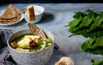 Palak Paneer | Indian Curry With Paneer(Cheese) And Spinach