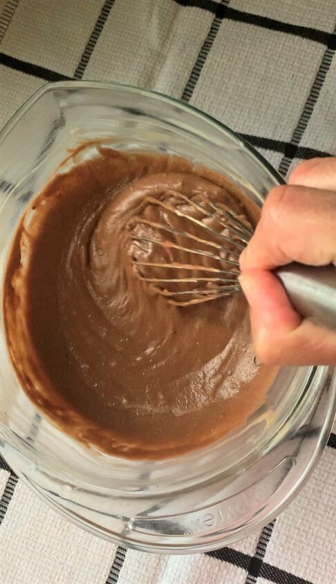 kitkat cake out of the cake mix box