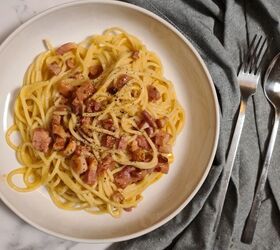 Try a 20-minute pasta dish that's simple, yet rich and silky, without using any cream