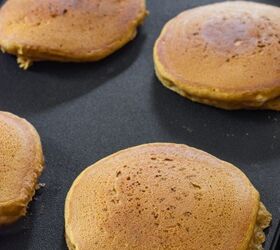 fluffy pumpkin pancakes