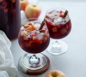 https://cdn-fastly.foodtalkdaily.com/media/2021/11/03/6663149/fall-red-wine-sangria.jpg?size=1200x628