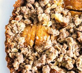 French Pear Crumble in a Biscoff Crust