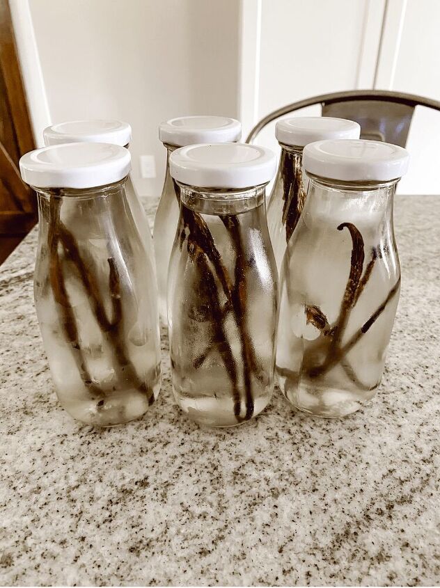 homemade vanilla extract, Here they are all filled up