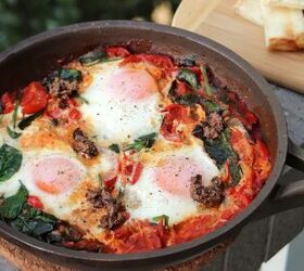 spinach shakshuka with olives tapenade