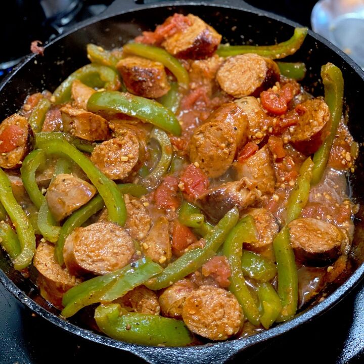 vic s trick to saucy sausage peppers skillet