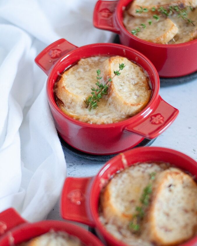 french onion soup with red wine