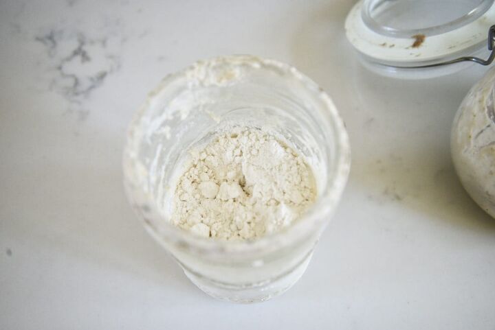 learn how i have been maintaining an easy sourdough starter without da