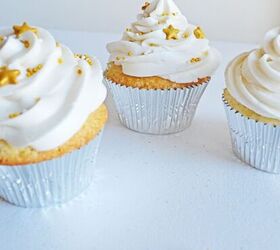 These Champagne Cupcakes Are the Perfect Dessert for Any Celebration!