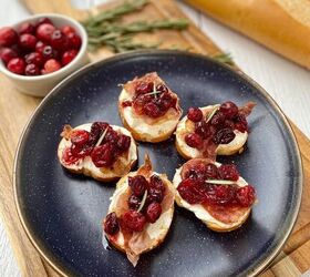 s 10 creative and easy to make thanksgiving appetizers, Cranberry Prosciutto Whipped Goat Cheese Crostini