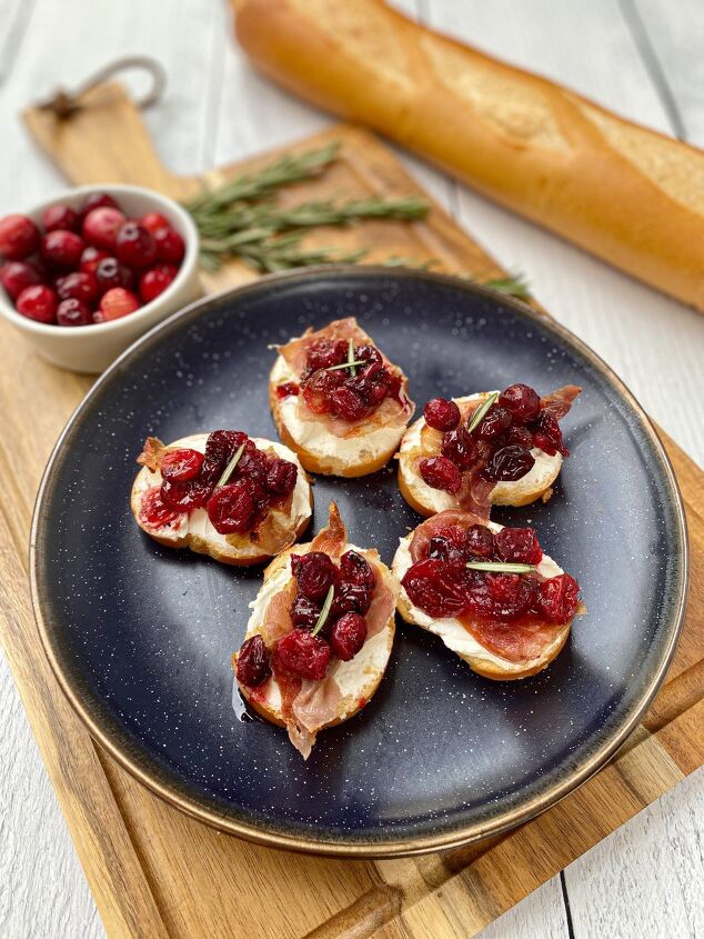 s 10 creative and easy to make thanksgiving appetizers, Cranberry Prosciutto Whipped Goat Cheese Crostini