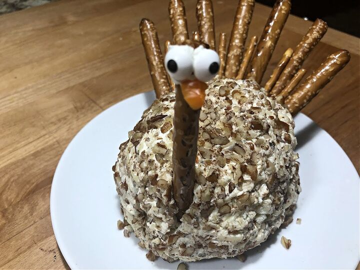 s 10 creative and easy to make thanksgiving appetizers, Turkey Cheese Ball