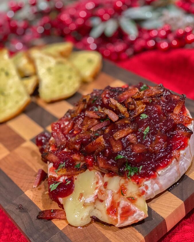 vic s tricks to hot honey bacon cranberry baked brie0 0