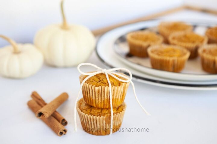 3 ingredient pumpkin muffins