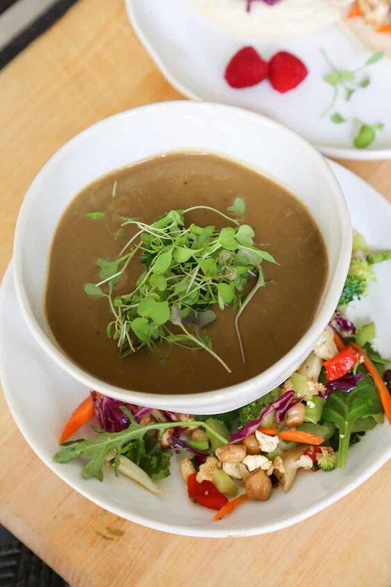 s 10 healthy vegan soup recipes that are perfect for winter, Mushroom Soup