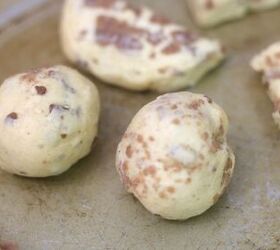 Stuff Pillsbury Cinnamon Rolls with these 2 ingredients for one of the easiest dishes ever (so yummy!)