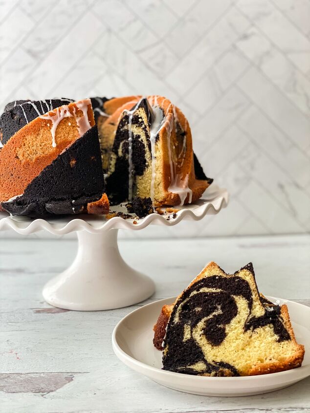 this creamy chocolately marble bundt cake will wow