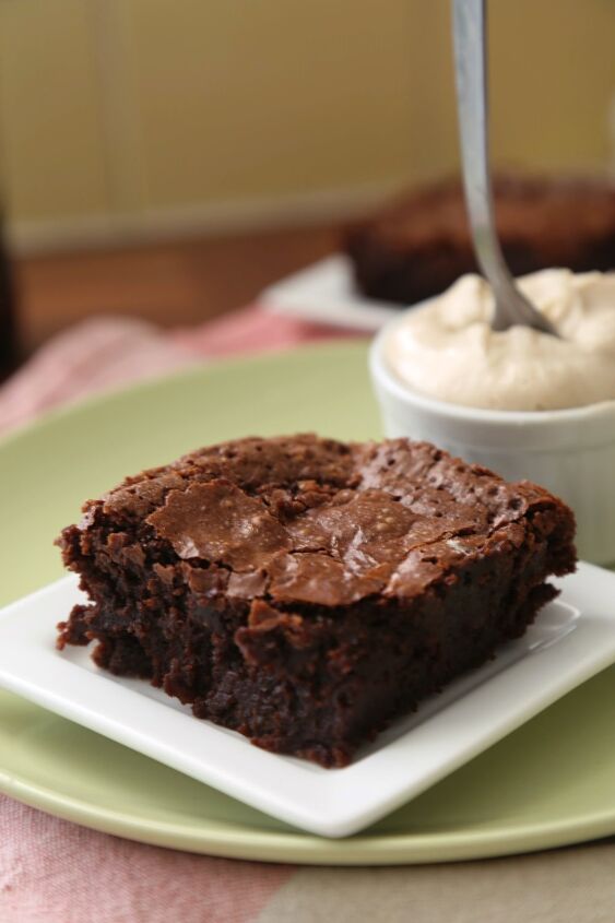 fudgy crackly topped guinness brownies