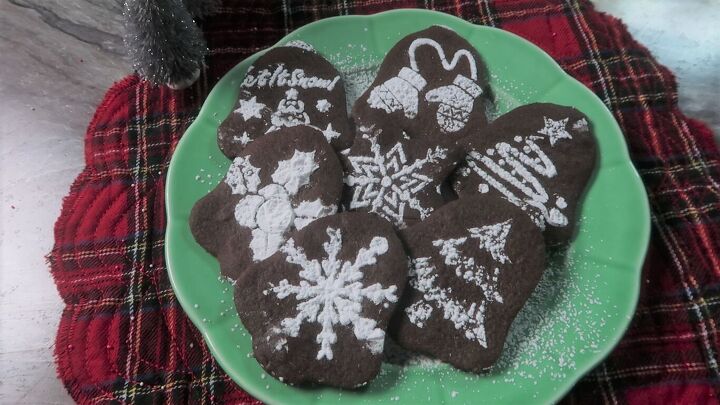 easy christmas cookie decorating, stenciled