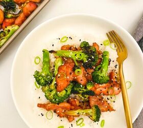 sheet pan sticky chicken broccoli