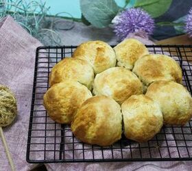 How to Make Dinner Rolls With No Yeast Recipe