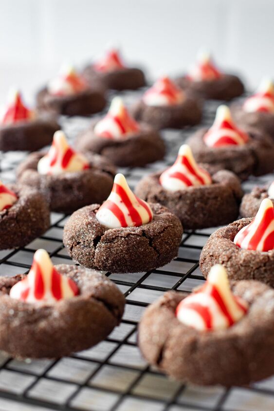 10 best christmas cookies to give out to your friends family, Candy Cane Kiss Cookies