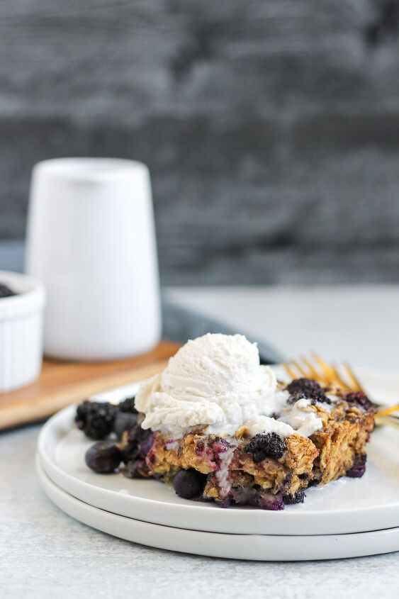 berry baked oatmeal