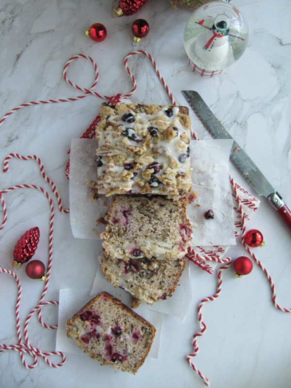 cranberry walnut bread with fresh cranberries