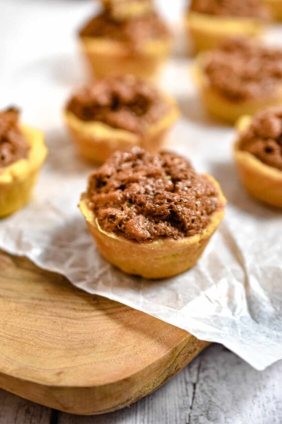 brown sugar and walnut mini tarts