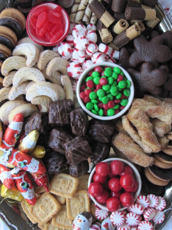 christmas cookie candy board using finds from your grocery store