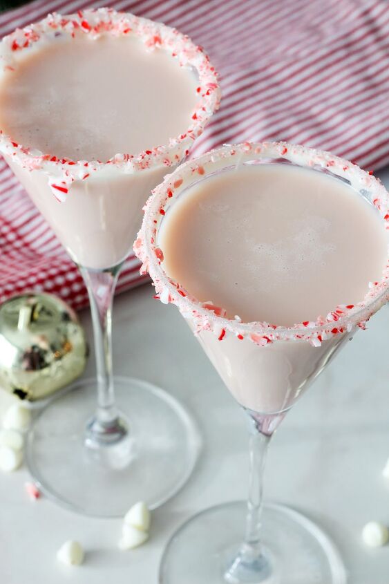 s 11 festive cocktails for the holidays, Peppermint Mocha Tini