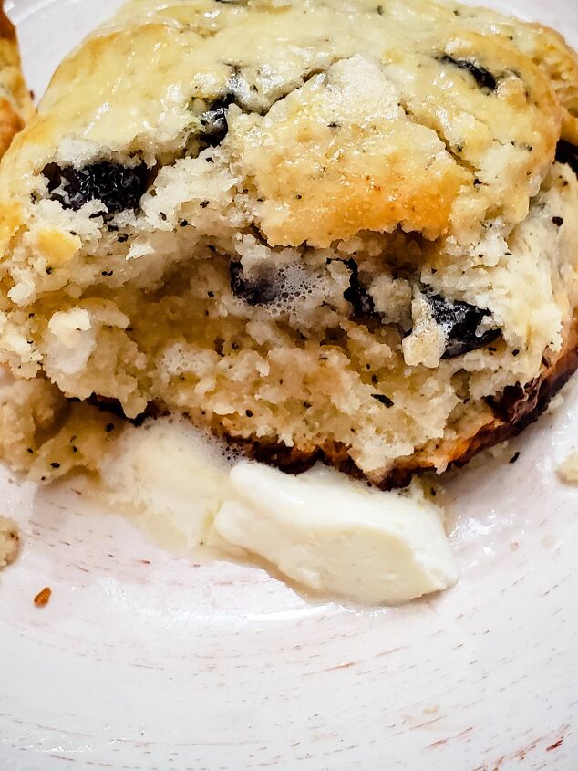 earl grey raisin scones with vanilla glaze delicious comfort food