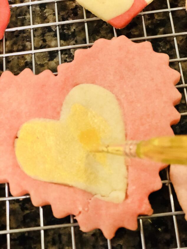heart shaped valentine cookies