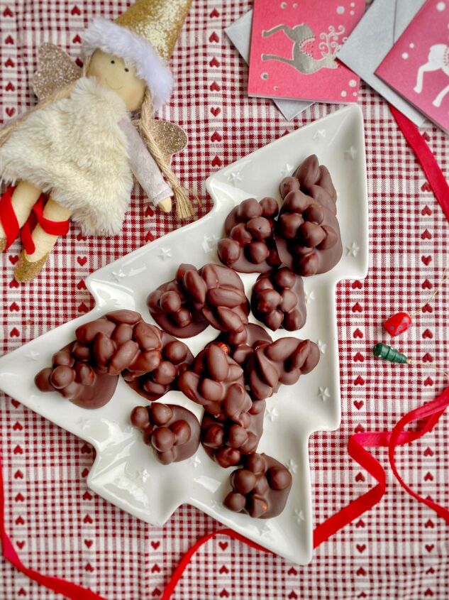 easy chocolate clusters