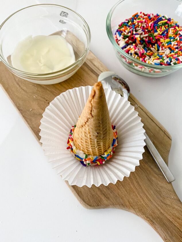 how to make a fun melted ice cream cone cake