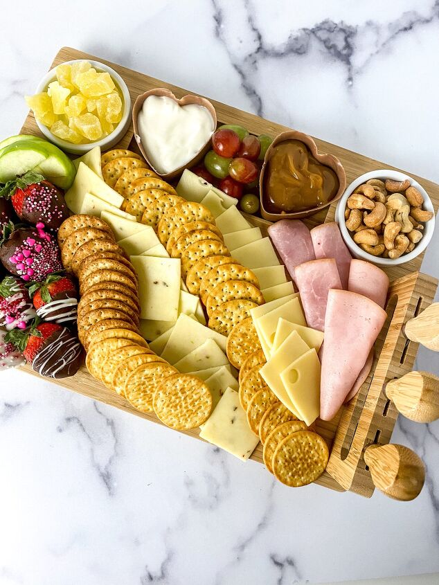 how to make a valentine s day charcuterie board